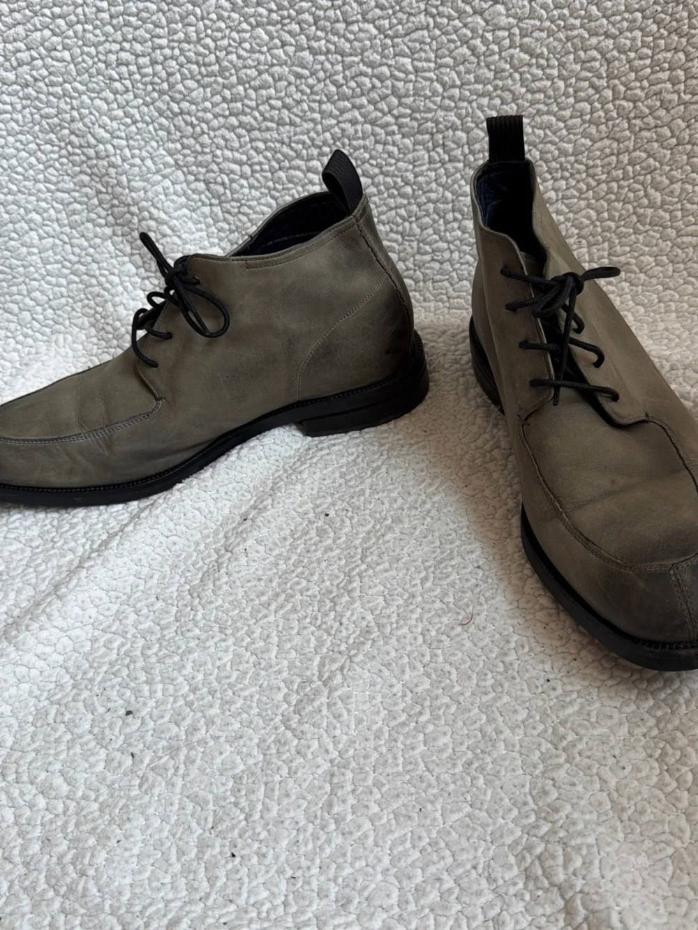 Cole Haan Men's Chukka Boots in Olive Green/gray with Black Laces